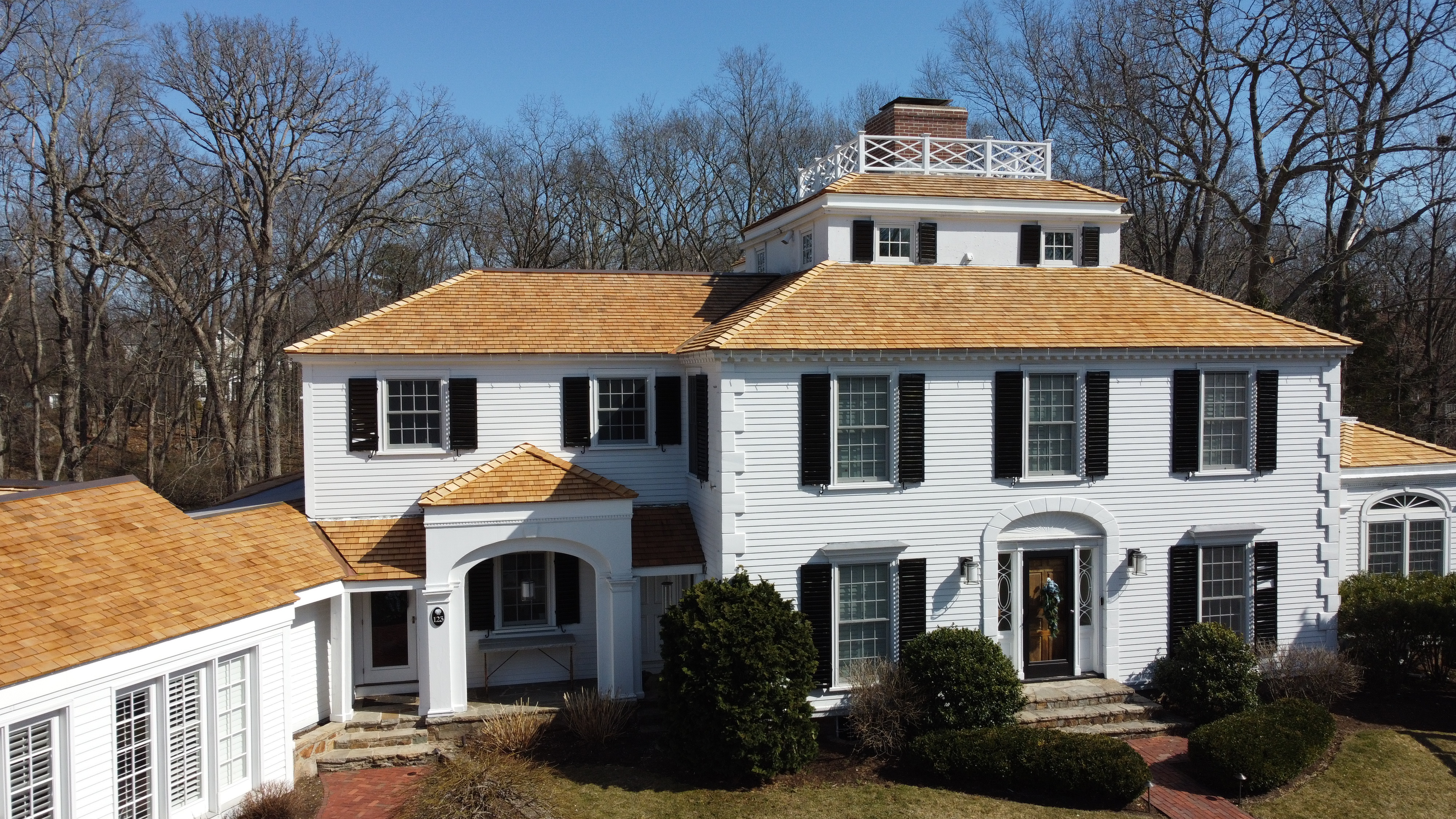 How Coastal Humidity Impacts Roof Ventilation and Indoor Comfort