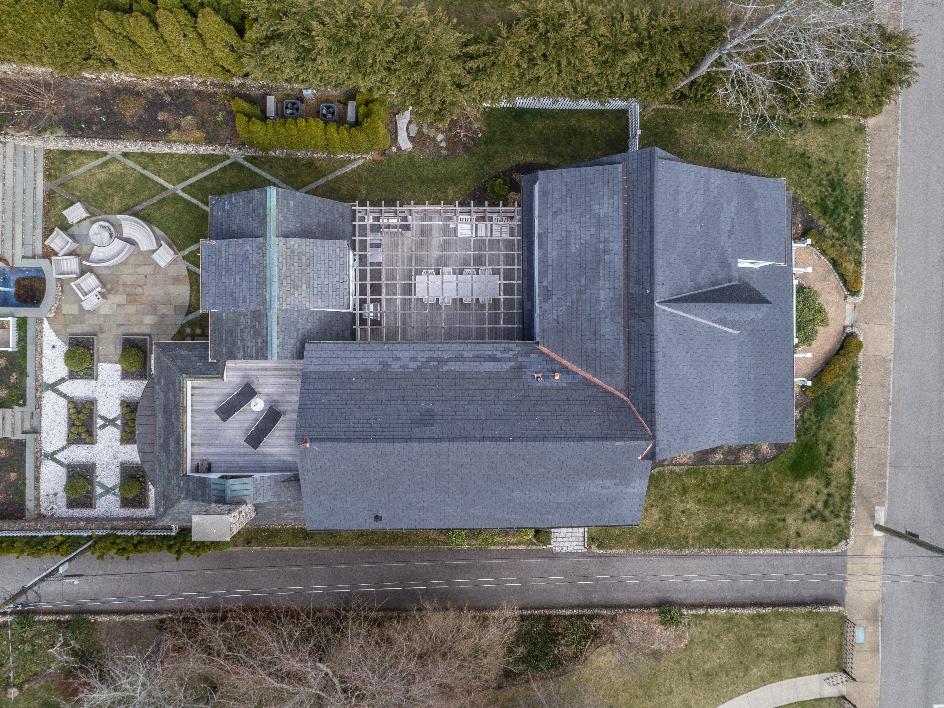 Understanding Ice Dam Prevention and Roof Insulation
